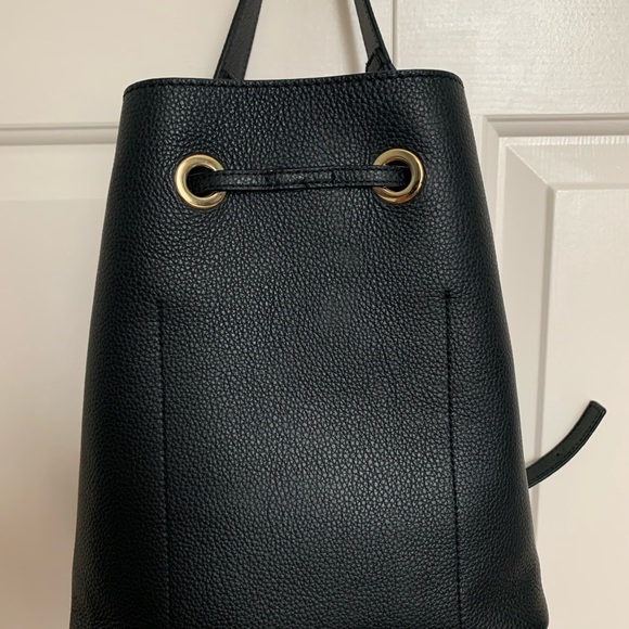 Beautiful FURLA Black Pebble Leather Bucket Bag - Picture 3 of 5